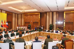 An overview of the annual meeting of the defence ministers of Vietnam, Laos, and Cambodia in Hanoi on October 14. (Photo: VNA)