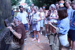 Tourists explore Ky Anh Tunnels, Da Nang city. (Photo: VNA)