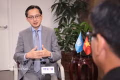 Ambassador Do Hung Viet, Permanent Representative of Vietnam to the UN, grants an interview to the Vietnam News Agency. (Photo: VNA)