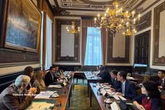 An overview of the meeting between representatives from the National Assembly’s Committee on Cultural and Social Affairs and the Belgian Chamber of Representatives’ Committee on Justice. (Photo: VNA)