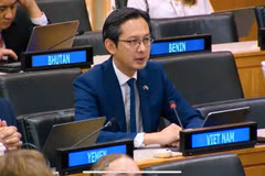 Ambassador Do Hung Viet, Permanent Representative of Vietnam to the United Nations, speaks at the general debate of the UN General Assembly’s Second Committee (Economic and Financial Committee) in New York. (Photo: VNA)