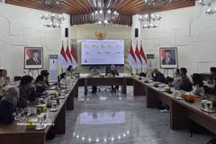 An overview of the international press briefing jointly organised in Jakarta by the Indonesian Government Communications Agency and the Ministry of Energy and Mineral Resources (Photo: VNA)