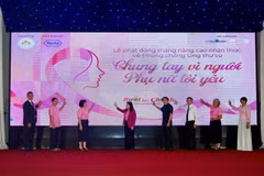Delegates launch 2026 breast cancer awareness campaign in Hanoi on October 19. (Photo: VNA)