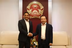 Minister of Science and Technology Vu Hai Quan (R) receives Vikram Rao, Nvidia Vice President and head of ASEAN. (Photo courtesy of the ministry)