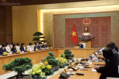 Standing Deputy Prime Minister Pham Gia Tuc chairs a meeting with representatives of US business associations and companies operating in Vietnam on July 17, 2026. (Photo: baochinhphu.vn)