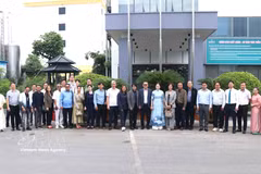 Lao, Cambodian and Thai journalists visit Hai Phong on June 18. (Photo: VNA)