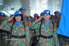 Members of Vietnam’s Engineering Unit Rotation 5 depart to undertake UN peacekeeping duties in Abyei. (Photo: VNA) 