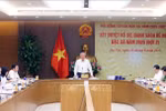 Permanent Deputy Prime Minister Nguyen Hoa Binh, Chair of the Amnesty Advisory Council, addresses the meeting on August 25. (Photo: VNA)
