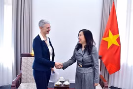 Deputy Minister of Foreign Affairs Le Thi Thu Hang (right) and Norwegian Ambassador to Vietnam Hilde Solbakken (Photo: VNA)