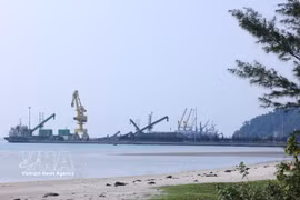 Activities in Chan May Bay, part of the Chan May–Lang Co Economic Zone in Hue city. (Photo: VNA)