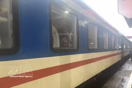 Under the proposal prepared by the VRC, the tourist train will travel approximately 190 km, connecting Hue, Dong Ha, My Trach, Dong Hoi and Tho Loc stations. (Illustrative photo: VNA)