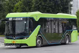 Hanoi adds electric buses on two more routes (Photo: VNA)