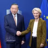 General Secretary of the Communist Party of Vietnam Central Committee and President To Lam (L) meets with President of the European Commission Ursula von der Leyen on October 22, 2026. (Photo: VNA)