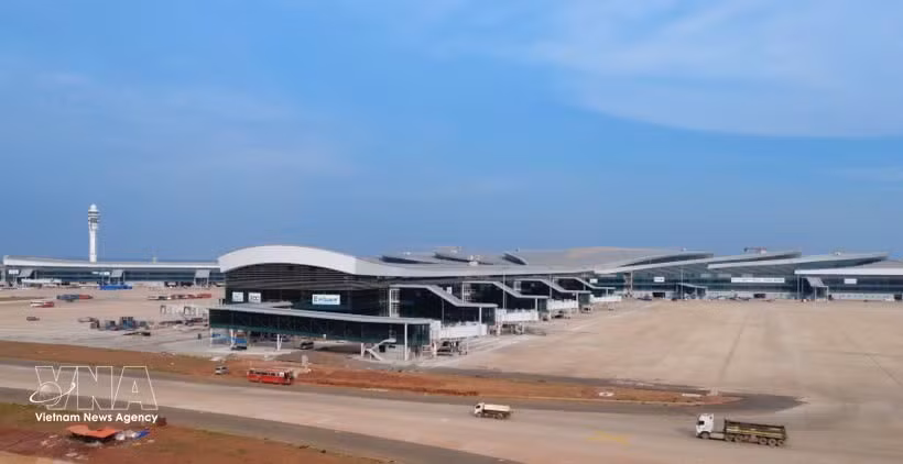 potal-tap-trung-hoan-thien-trai-tim-san-bay-long-thanh.jpg
