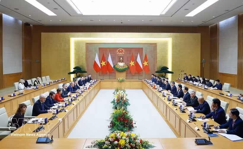 potal-thu-tuong-le-minh-hung-va-thu-tuong-cong-hoa-ba-lan-donald-tusk-hoi-dam.jpg