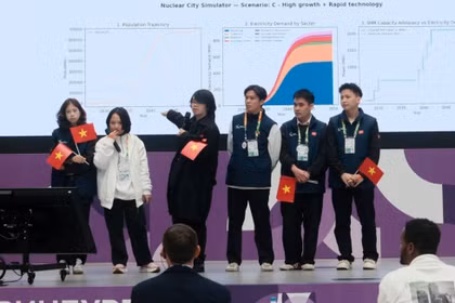 The Vietnamese team at the finals of Global HackAtom 2026 in Russia from September 11–17. (Photo: published by VNA)