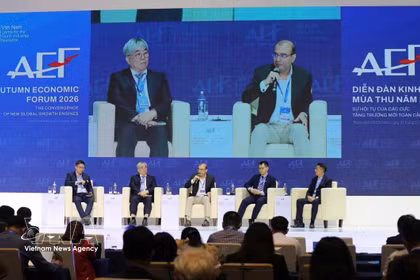 Speakers at the discussion (Photo: VNA)