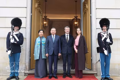 Weekly Highlights: Top leader’s European visits strengthen Vietnam’s strategic partnerships