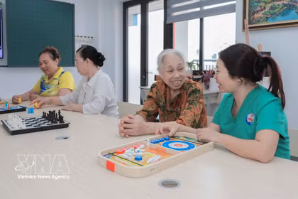 The pilot daytime healthcare model at Hanoi’s first public day-care facility for the elderly in Long Bien ward. (Photo: VNA) 