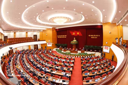 At the opening of the 14th CPV Central Committee's fourth plenum (Photo: VNA)