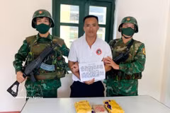 Luong Van Thoi (born in 1997), a resident of Tan Tien village in Chieu Luu commune, Nghe An province, at the investigation agency's office. (Photo: VNA)