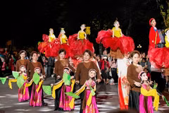 As part of the Thang Long – Hanoi Festival 2025, the Hanoi Puppet Festival 2025 draws strong interest from residents and visitors alike. (Photo: VNA)