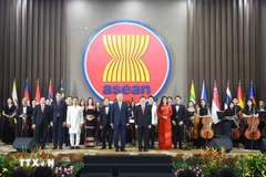 Party General Secretary To Lam (front, left) attends the ceremony marking the 30th anniversary of Vietnam’s accession to ASEAN on March 10, 2025. (Photo: VNA)