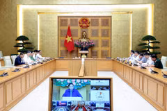 PM holds urgent meeting on response to severe flooding in central region