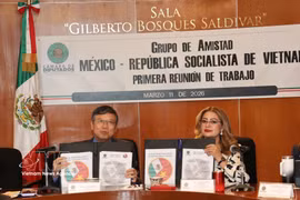 The signing ceremony of the Vietnam–Mexico parliamentary cooperation. agenda. (Photo: VNA)