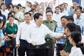 State President Luong Cuong meets with voters in Hoc Mon and Cu Chi district, Ho Chi Minh City, June 28, 2025. (Photo: VNA)