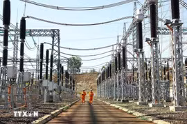 Workers on duty at the Pleiku 2's 500kV substation in Gia Lai province, Vietnam. (Photo: VNA)
