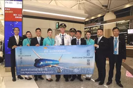 Flight VN595, departs from Hong Kong to HCM City on March 30, marks the first regular service on this route after a one-year suspension. (Photo: VNA)