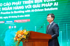 Deputy Governor of the State Bank of Vietnam Pham Thanh Ha delivers speech at the event. (Photo: VNA)