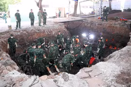 Search, excavation and recovery efforts for fallen soldiers' remains at Le Thi Rieng Park in Ho Chi Minh City are being carried out in a thorough and expeditious manner. (Photo: VNA)