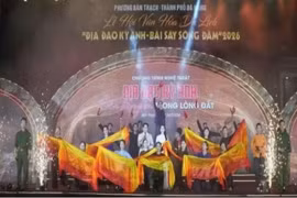 An artistic performance at the "Ky Anh Tunnels – Epic Beneath the Earth" programme. (Photo: Nhandan.vn)