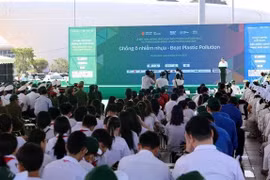 The Ministry of Agriculture and Environment, in collaboration with the People’s Committee of the northern province of Quang Ninh, hold a meeting to mark the World Environment Day on June 1 (Photo: VNA)
