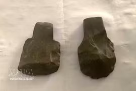Stone axes dating back thousands of years discovered in En Cave in Phong Nha-Ke Bang National Park (Photo: VNA) 