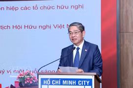 Singapore’s Consul General in Ho Chi Minh City Pang Te Cheng speaks at a gathering marking Singapore’s 61st National Day (Photo: VNA)