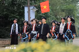 Dao ethnic minority group at the Vietnam National Village for Ethnic Culture and Tourism (Photo: VNA)
