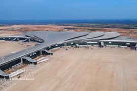 The aircraft apron and the main structure of the passenger terminal at Long Thanh airport have been largely completed. (Photo: VNA)