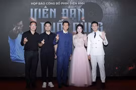 The film's cast and crew at the project launching ceremony. (Photo: nhandan.vn)