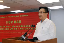 Deputy Secretary of the Ho Chi Minh City Party Committee Dang Minh Thong addresses the press conference (Photo: VNA)