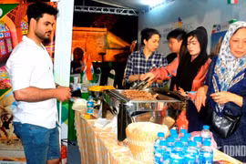 Tourists at the Hanoi Tourism Festival 2025 (Photo: qdnd.vn)