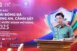 Colonel Pham Kim Dinh, Director of the Department of Political Work at the Ministry of Public Security, speaks at a press conference to announce the tournament on July 2. (Photo: VNA)
