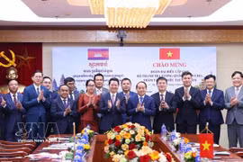 Officials at the talks between the Government Inspectorate of Vietnam and the Cambodian Ministry of Inspection in Hanoi on September 28, 2026 (Photo: VNA)
