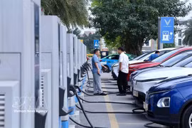 Public charging stations for electric vehicles in in Hanoi (Photo: VNA)