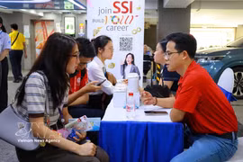 Many businesses and university students take part in ULaw Career Day 2026. (Photo: VNA)