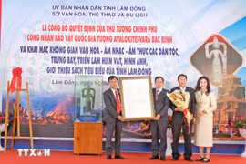 The ceremony announcing the recognition of the Bac Binh Avalokitesvara Statue as a national treasure on September 14 (Photo: VNA)