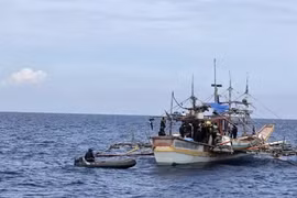 Philippines seizes 175 million USD meth haul