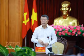 Prime Minister Le Minh Hung speaks at the working session with the Standing Board of the Lang Son provincial Party Committee. (Photo: VNA)